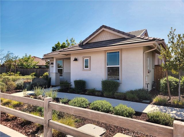 2339 Clubhouse Drive, Paso Robles, CA 93446