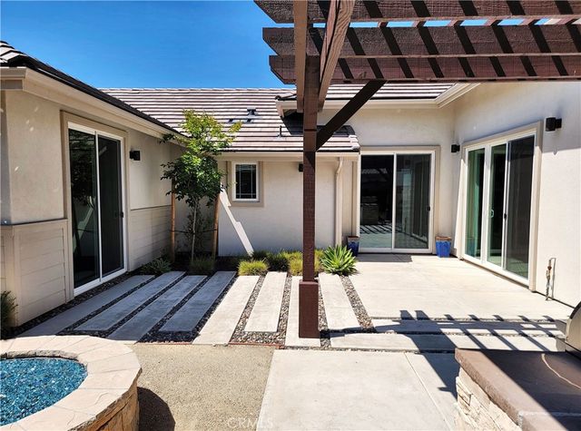 2339 Clubhouse Drive, Paso Robles, CA 93446