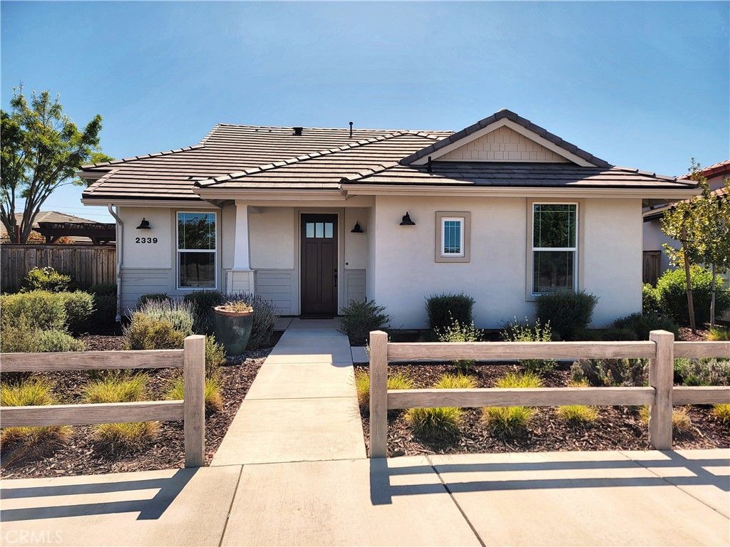 2339 Clubhouse Drive, Paso Robles, CA 93446