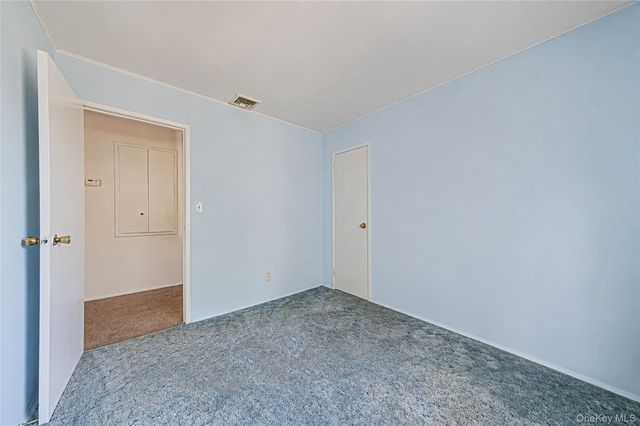 59 Maybrook Road, North Babylon, NY 11703