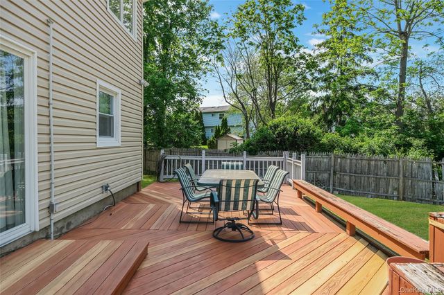 59 Maybrook Road, North Babylon, NY 11703