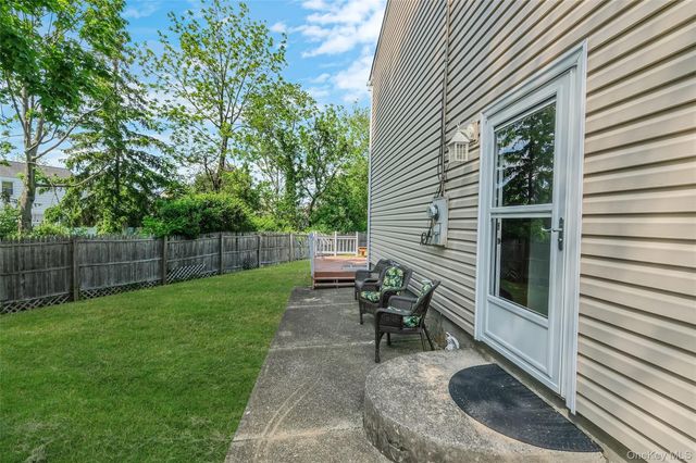 59 Maybrook Road, North Babylon, NY 11703