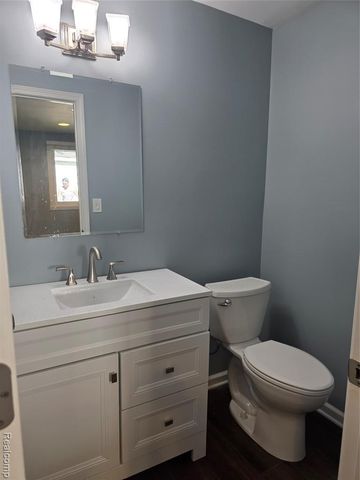 32251 Elmwood Street, Garden City, MI 48135