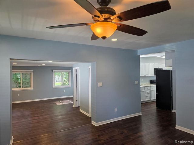 32251 Elmwood Street, Garden City, MI 48135