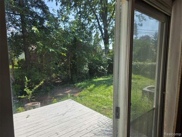 32251 Elmwood Street, Garden City, MI 48135