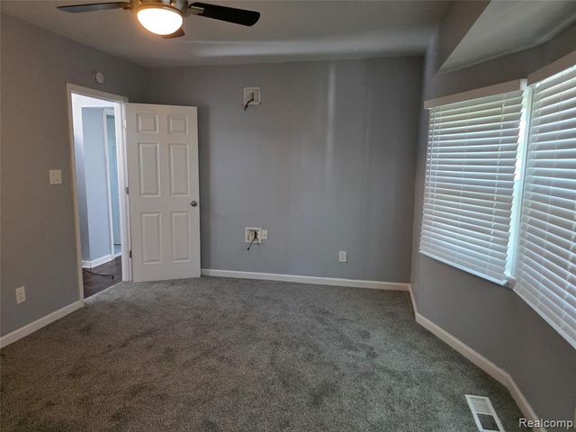 32251 Elmwood Street, Garden City, MI 48135