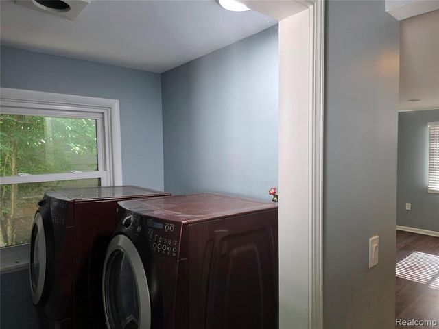 32251 Elmwood Street, Garden City, MI 48135