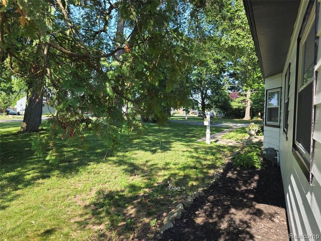 32251 Elmwood Street, Garden City, MI 48135