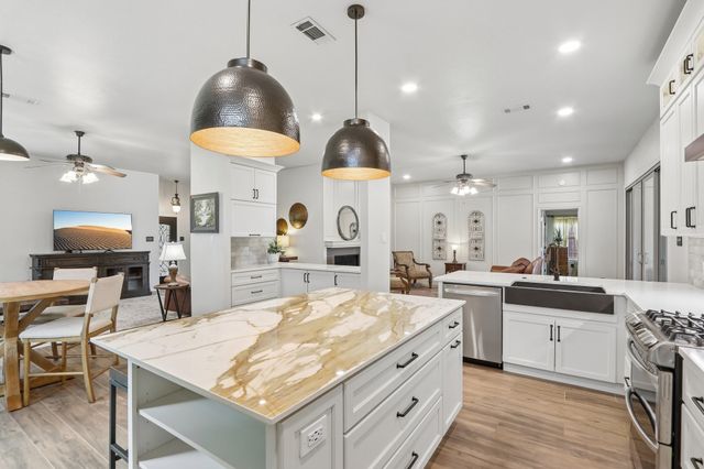 2031 Greenstone Trail, Carrollton, TX 75010