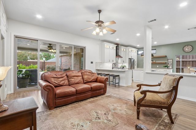 2031 Greenstone Trail, Carrollton, TX 75010