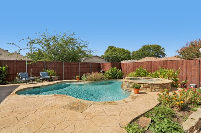 2031 Greenstone Trail, Carrollton, TX 75010