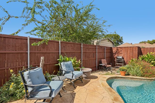 2031 Greenstone Trail, Carrollton, TX 75010
