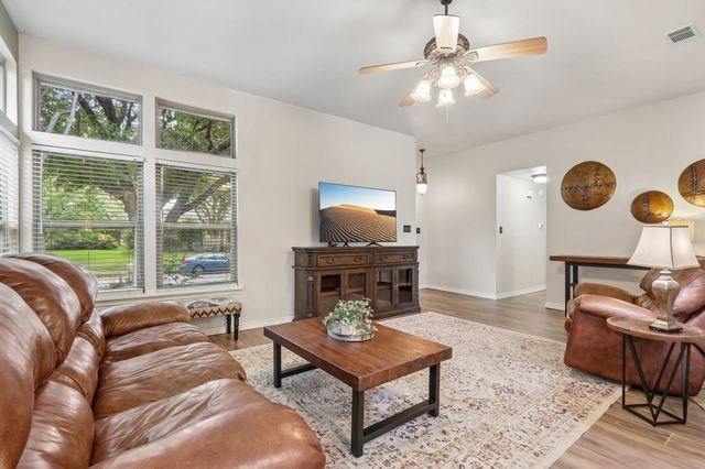 2031 Greenstone Trail, Carrollton, TX 75010