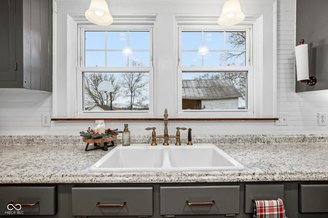 419 S Wilbur Wright Road, New Castle, IN 47362