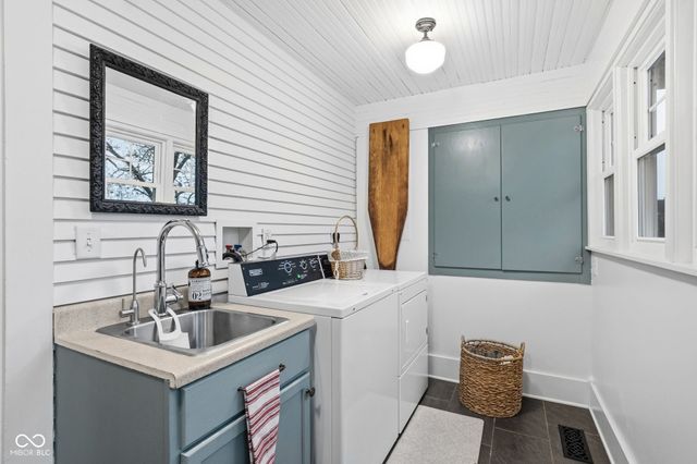 419 S Wilbur Wright Road, New Castle, IN 47362