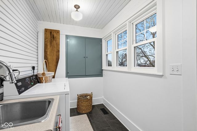 419 S Wilbur Wright Road, New Castle, IN 47362