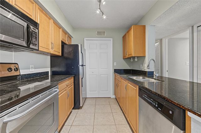 3261 HAVILAND COURT 104, Palm Harbor, FL 34684