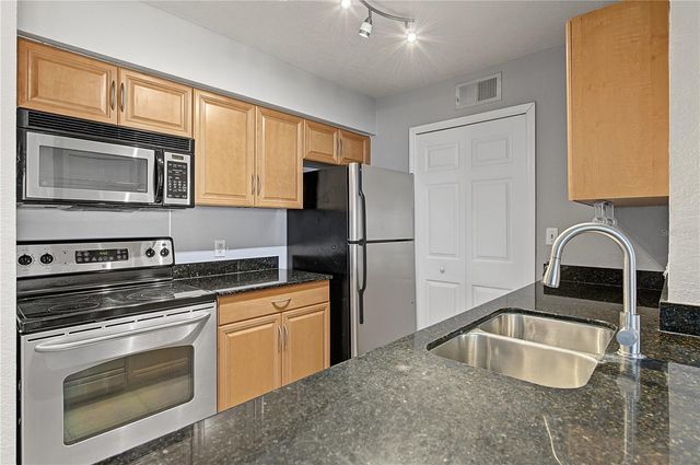 3261 HAVILAND COURT 104, Palm Harbor, FL 34684