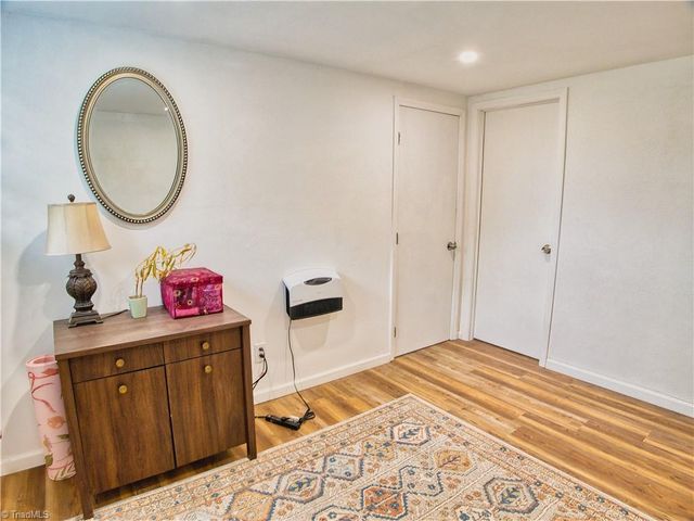 5100 Murray Road, Winston-salem, NC 27106
