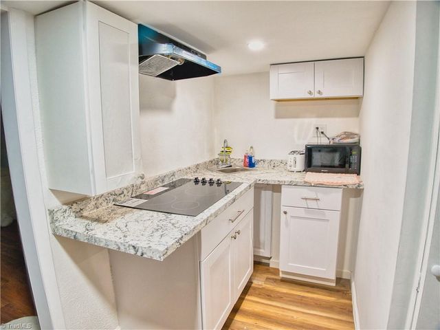 5100 Murray Road, Winston-salem, NC 27106