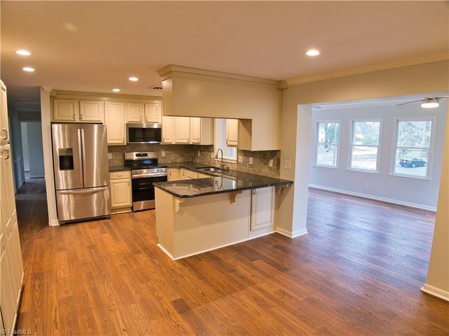 5100 Murray Road, Winston-salem, NC 27106