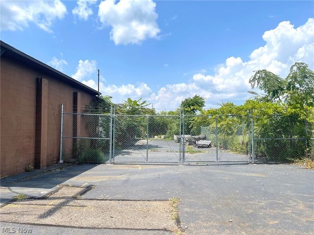 1107 Melchoir Place SW, Canton, OH 44707