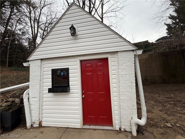 607 Hillcrest Street, Parkersburg, WV 26101