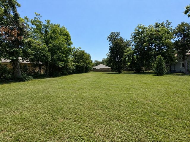 3915 Moulton Street, Greenville, TX 75401