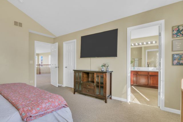 551 S Jade Lane 551, Round Lake, IL 60073