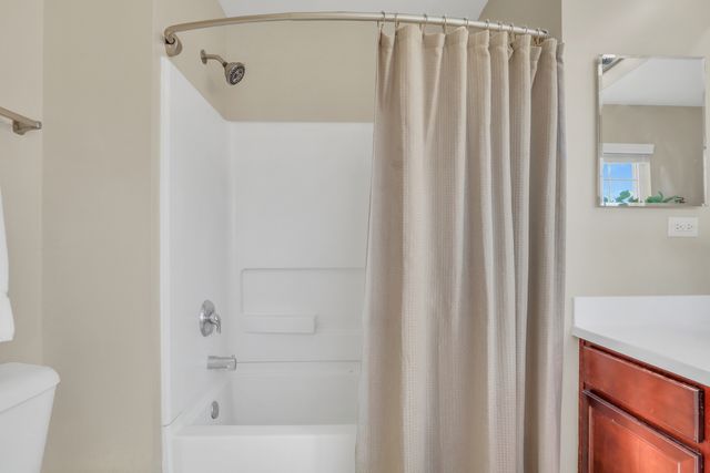 551 S Jade Lane 551, Round Lake, IL 60073