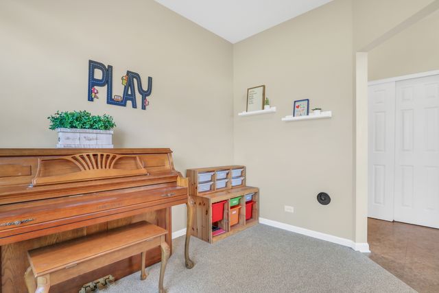 551 S Jade Lane 551, Round Lake, IL 60073