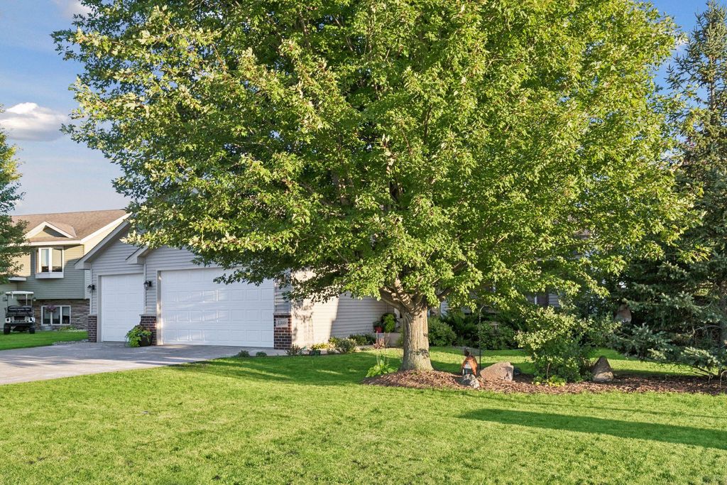 1305 Mulberry Avenue NE, Montgomery, MN 56069 — photo 3