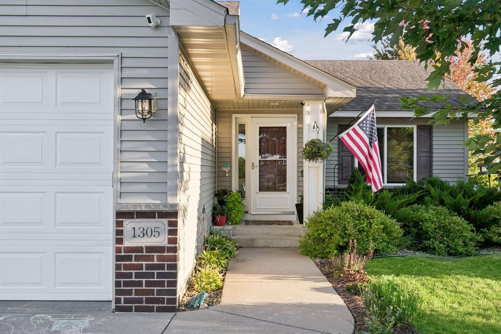 1305 Mulberry Avenue NE, Montgomery, MN 56069 — photo 4