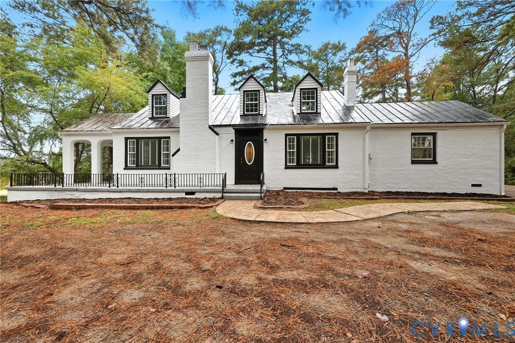 706 Conduit Rd, Colonial Heights, VA 23834
