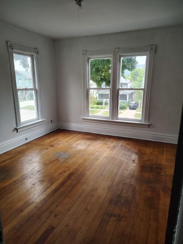 210 E Wabasha Street, Winona, MN 55987