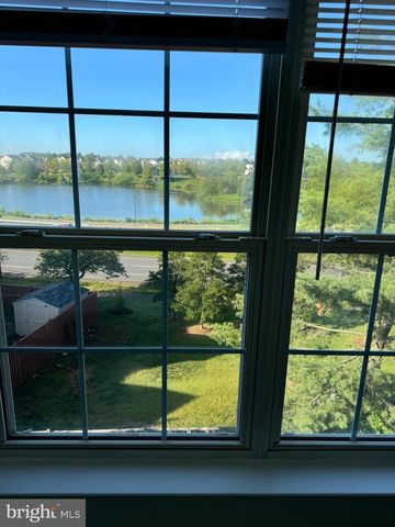 21105 MOSSY GLEN TER, Ashburn, VA 20147