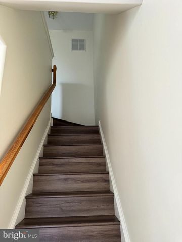 21105 MOSSY GLEN TER, Ashburn, VA 20147