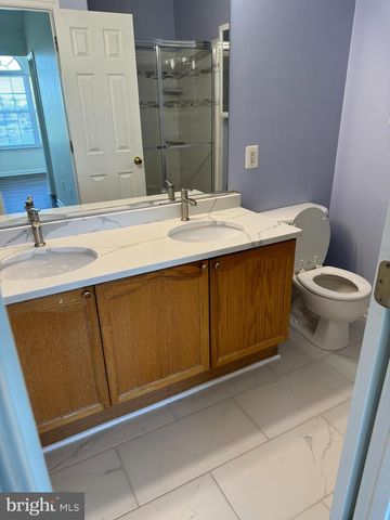 21105 MOSSY GLEN TER, Ashburn, VA 20147