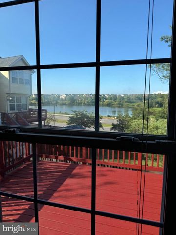 21105 MOSSY GLEN TER, Ashburn, VA 20147