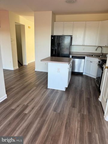 21105 MOSSY GLEN TER, Ashburn, VA 20147