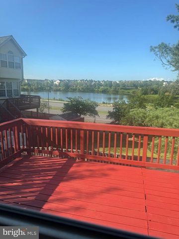 21105 MOSSY GLEN TER, Ashburn, VA 20147