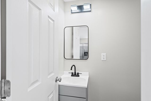 109 Cowpens Line Road, Spartanburg, SC 29307