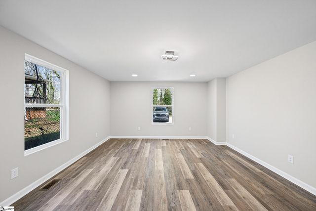 109 Cowpens Line Road, Spartanburg, SC 29307