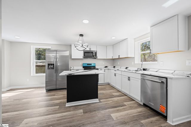 109 Cowpens Line Road, Spartanburg, SC 29307