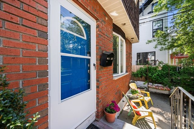 3 London Court, Boston, MA 02128