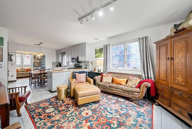 3 London Court, Boston, MA 02128