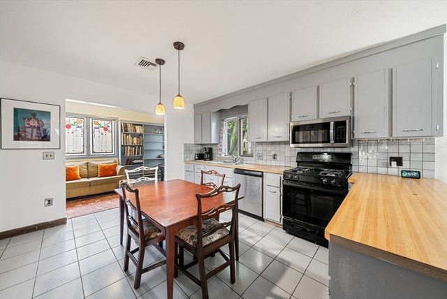 3 London Court, Boston, MA 02128