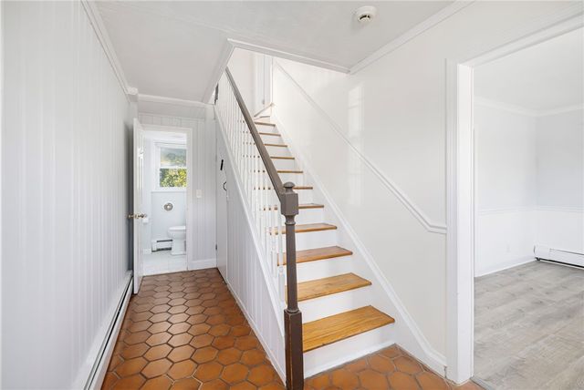 41 Spadina Avenue, Warwick, RI 02889