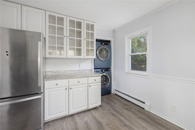 41 Spadina Avenue, Warwick, RI 02889