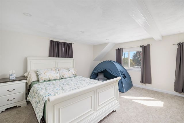 41 Spadina Avenue, Warwick, RI 02889